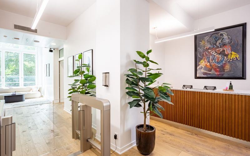 1 bis Av De La République, Paris Image 20