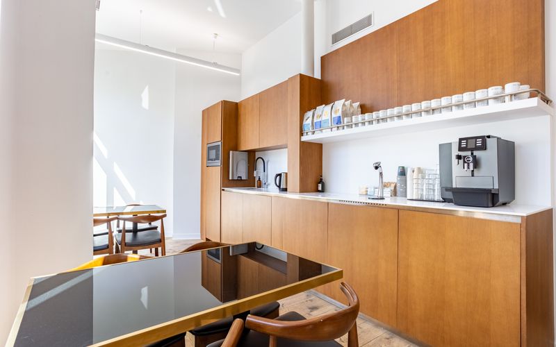 1 bis Av De La République, Paris Image 16