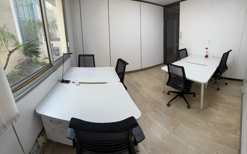 17 Bis Bd Pasteur, Paris, 10 DESKS 17 Bis Bd Pasteur, Paris Image 1