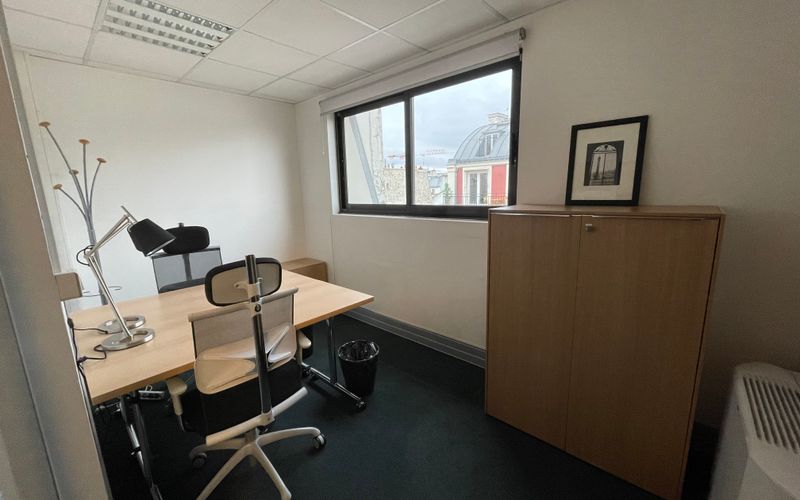 20/22 Rue Des Petits Hôtels, Paris Image 2