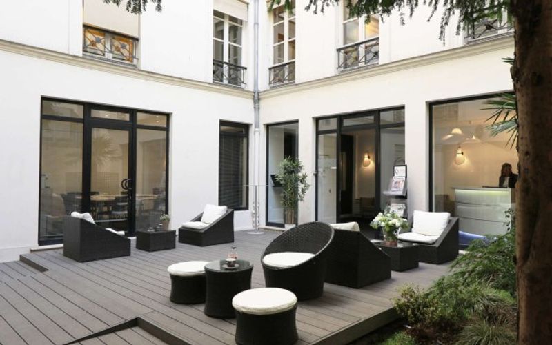 20 Rue Cambon, Paris Image 1