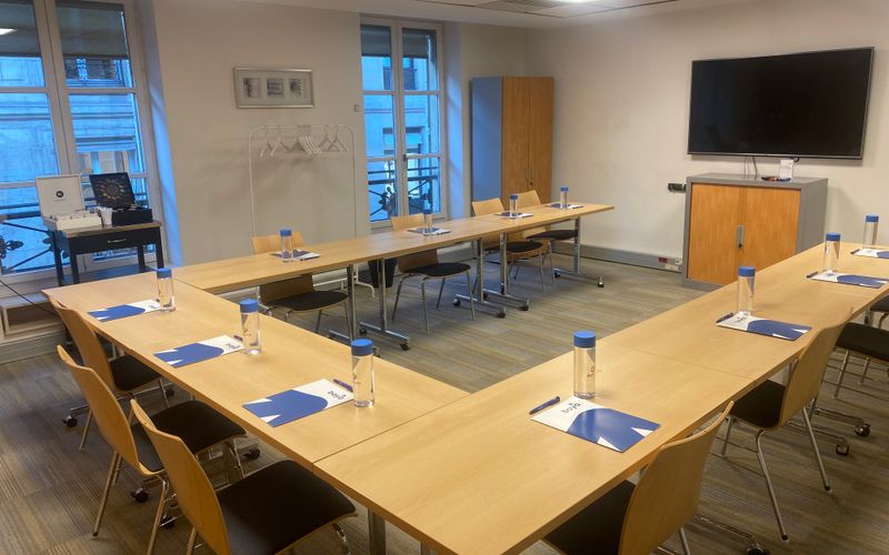 20 Rue Cambon, Paris Image 2