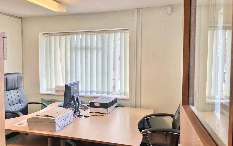 Palace Gates Bridge Road, London Image 11