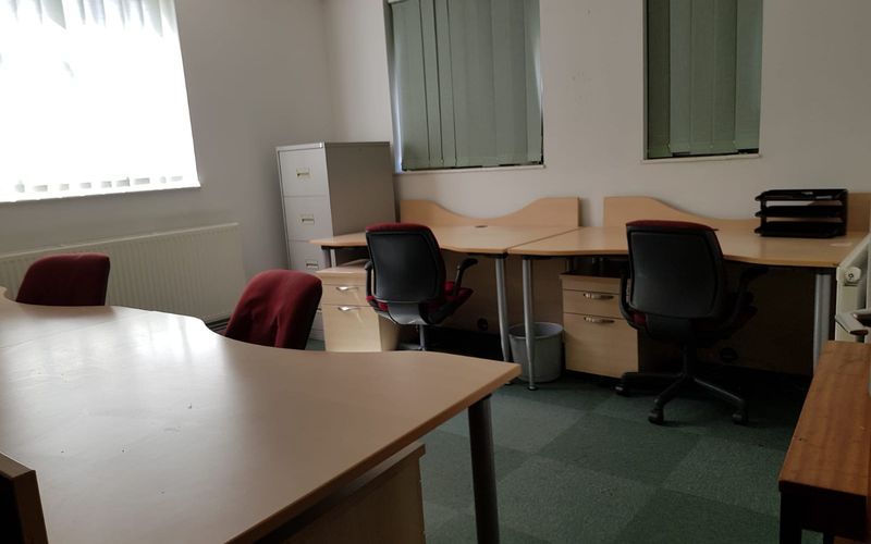 Palace Gates Bridge Road, London Image 9