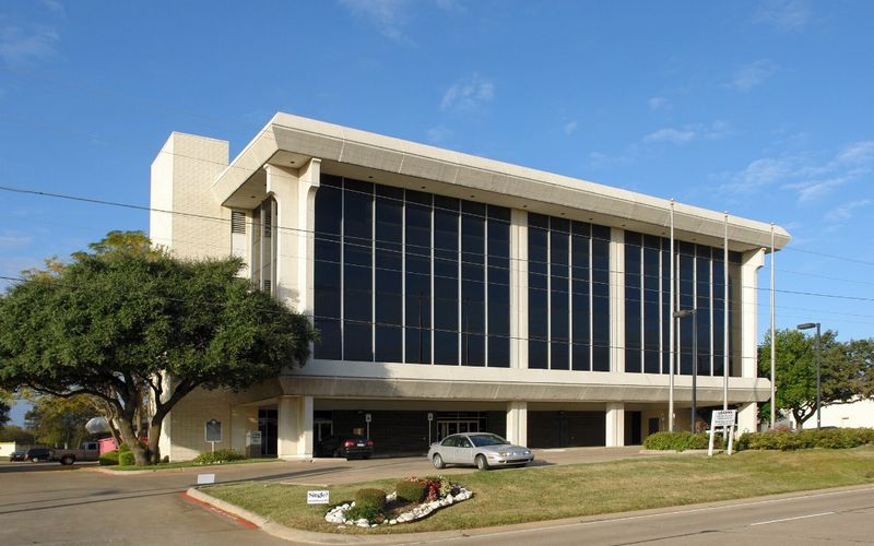 1425 N Dallas Ave, Lancaster, 50 DESKS 1425 N Dallas Ave, Lancaster Image 1