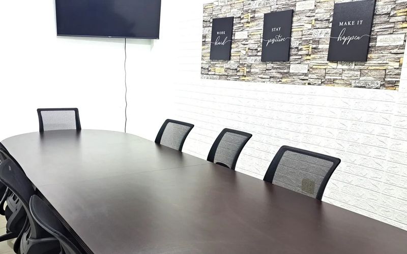 15-17 Half Way Tree Road, Kingston Image 1