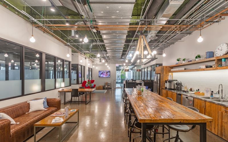 1165 N Clark St, Chicago Image 3