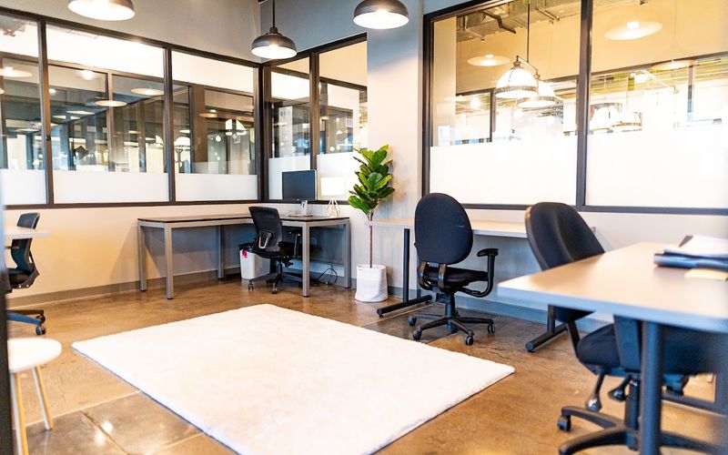 1165 N Clark St, Chicago Image 4