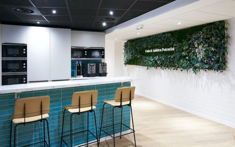 12 Rue D'amsterdam, Paris Image 1