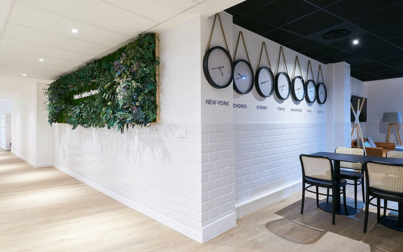 12 Rue D'amsterdam, Paris Image 2