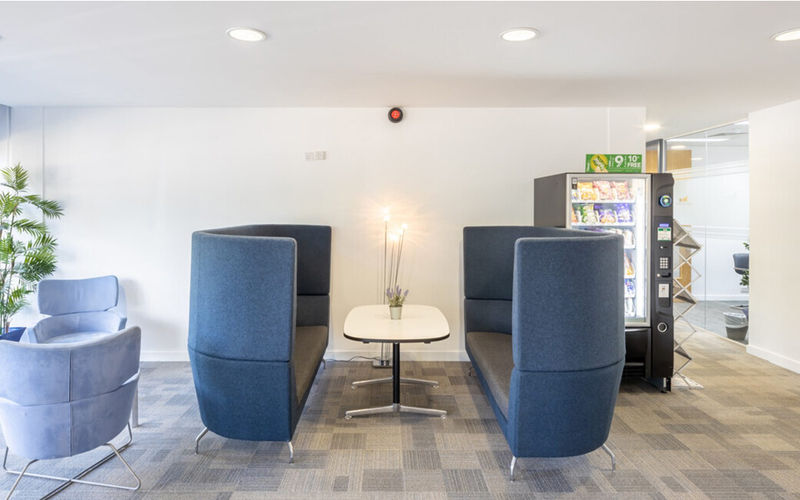 Sherwood Drive, Bletchley Image 1