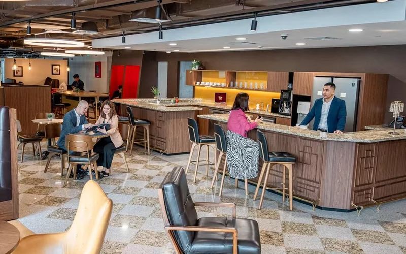 One Bonifacio High Street, Taguig Image 5