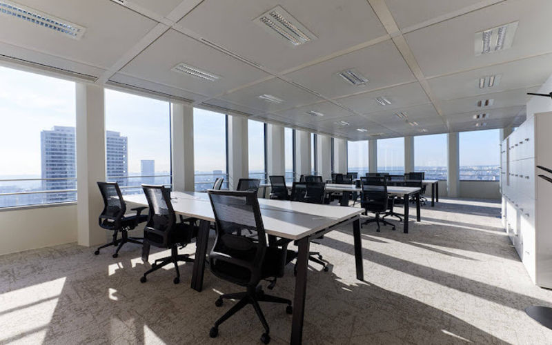 102 Terr Boieldieu, Puteaux Image 6