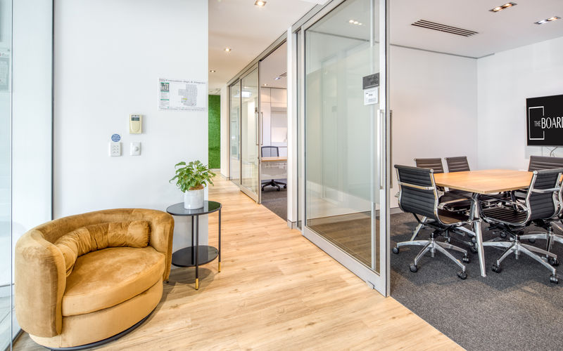 107 Miles Platting Road, Eight Mile Plains Image 2