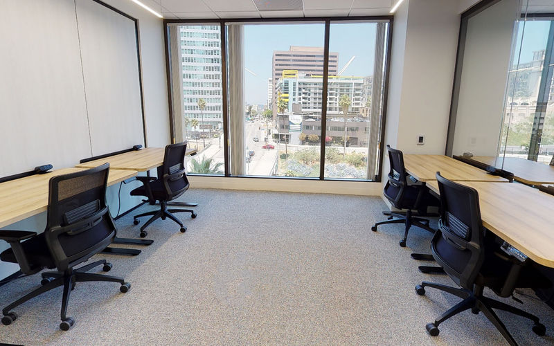 915 Wilshire Blvd, Los Angeles Image 8