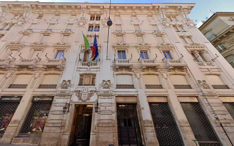 132 Via Del Tritone, Rome Image 6