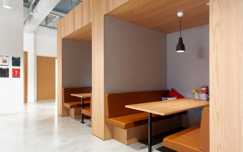 333 W Commercial St, East Rochester Image 4