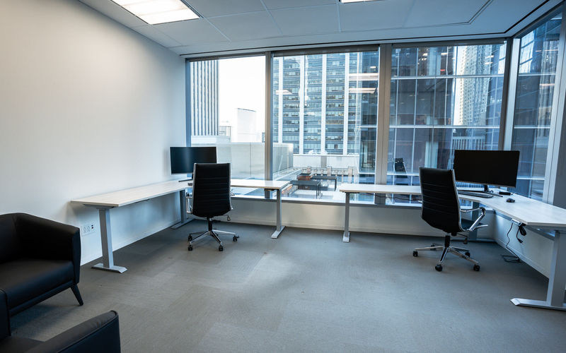 333 Bay St, Toronto Image 1