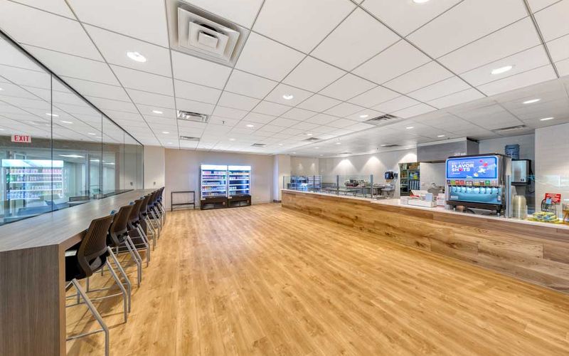 1901 N Roselle Road, Schaumburg Image 4