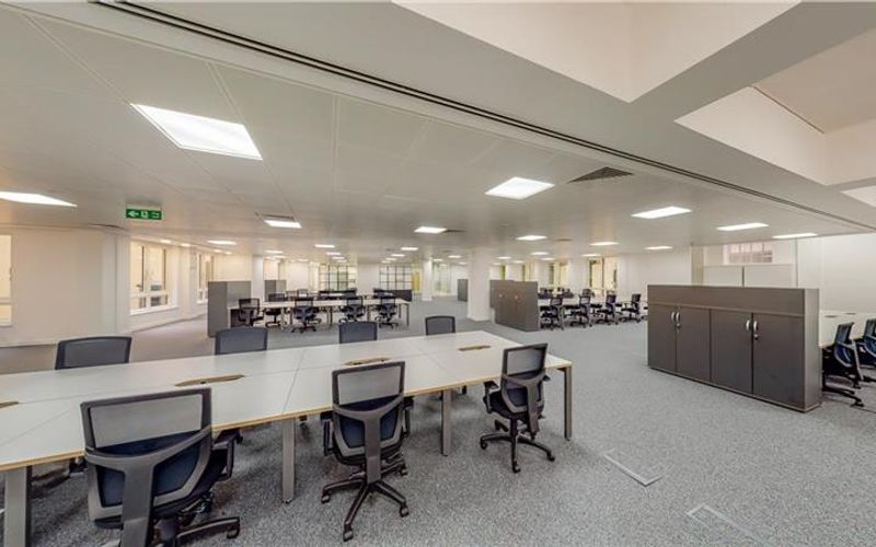 1 Kings Arm Yard, Bank Image 4