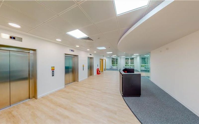 1 Kings Arm Yard, Bank Image 1