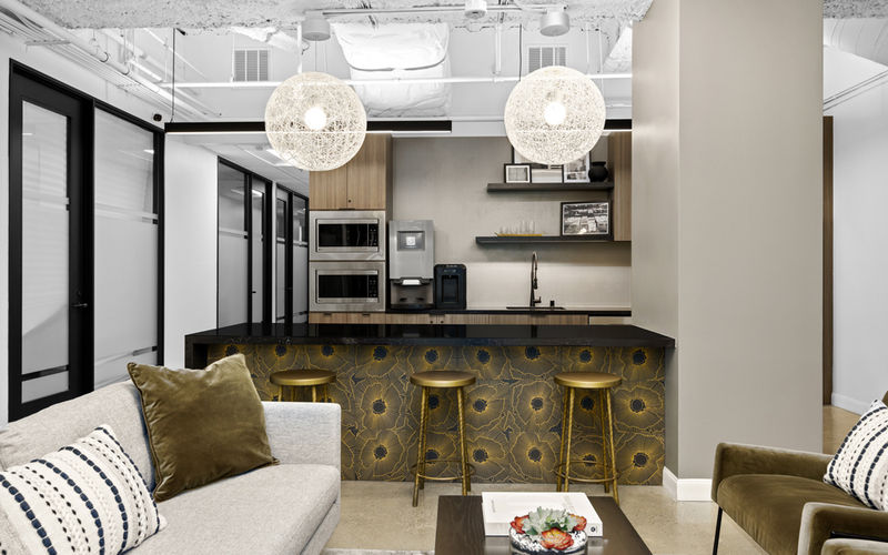 10940 Wilshire Blvd, Los Angeles Image 1