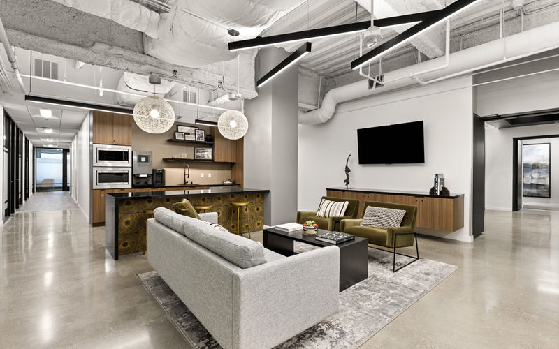 10940 Wilshire Blvd, Los Angeles Image 1