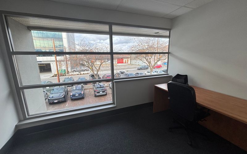 1715 Dickson Avenue, Kelowna Image 13