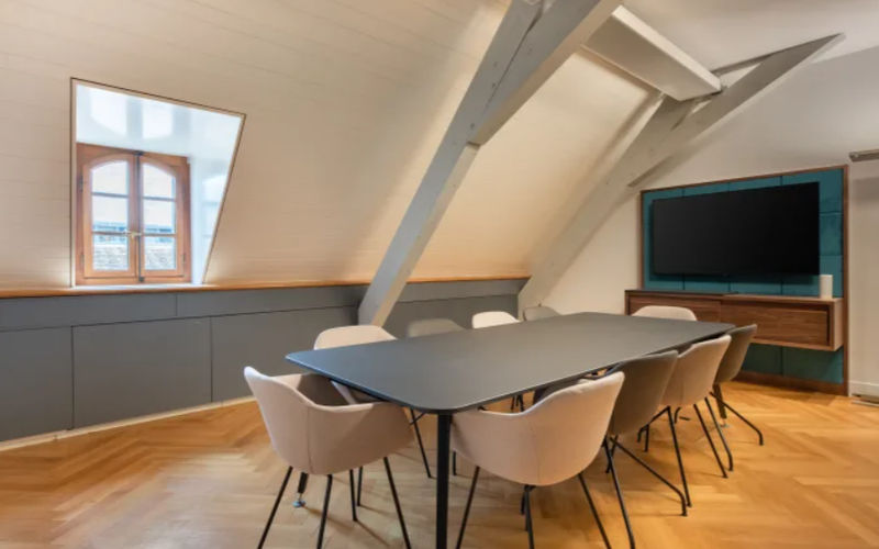 16-20 Causeway, Teddington Image 1