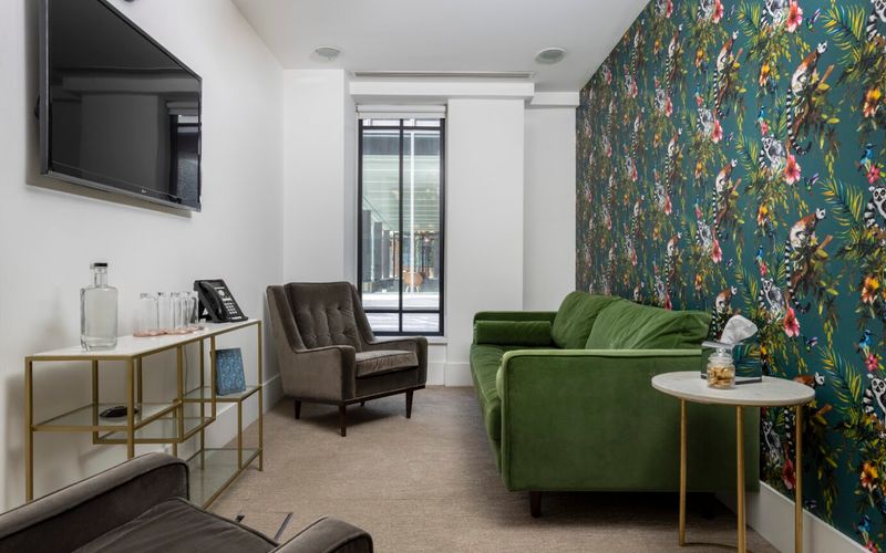 20 Little Britain, London Image 11