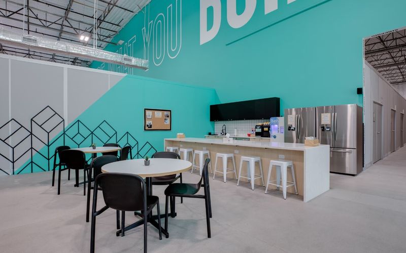 910 W Carver Rd, Tempe Image 1