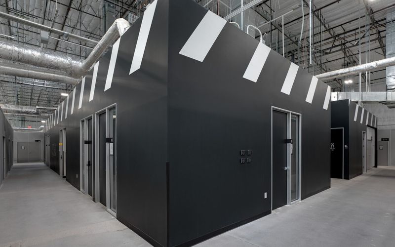 910 W Carver Rd, Tempe Image 2