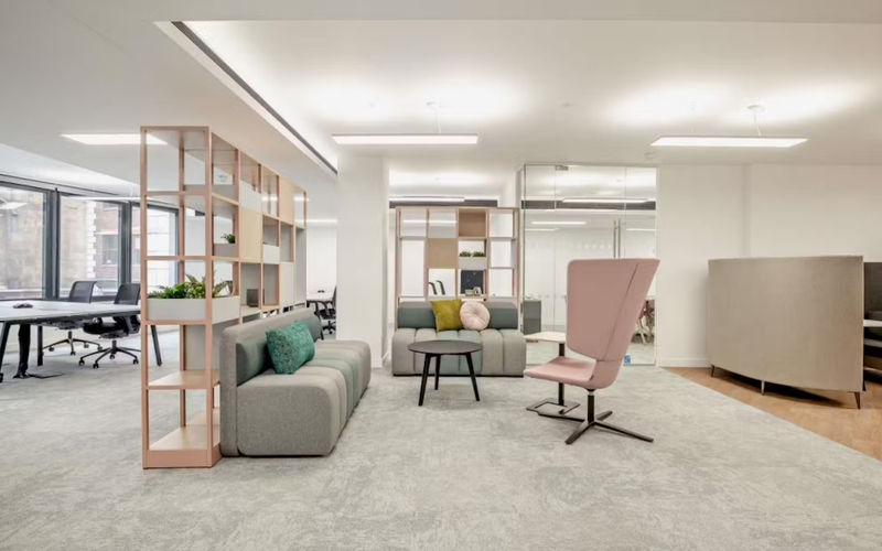 10-15 Queen Street, Greater London Image 11