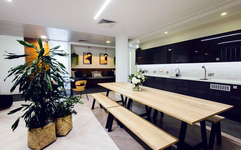 23 Park Square South, Leeds, 12 DESKS 23 Park Square South, Leeds Image 1