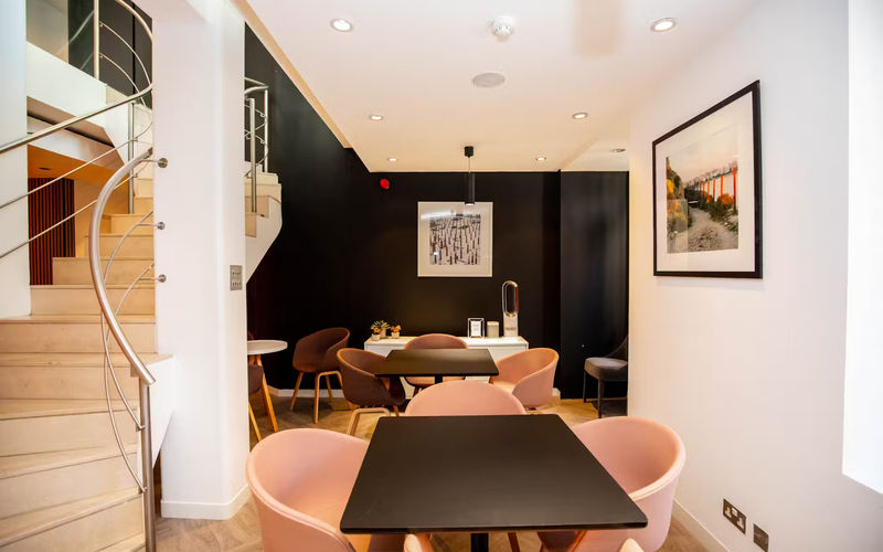 12-12a Margaret Street, Fitzrovia Image 2