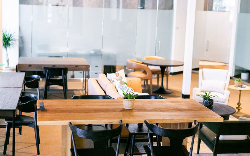 5052 Addison Cir, Addison Image 3