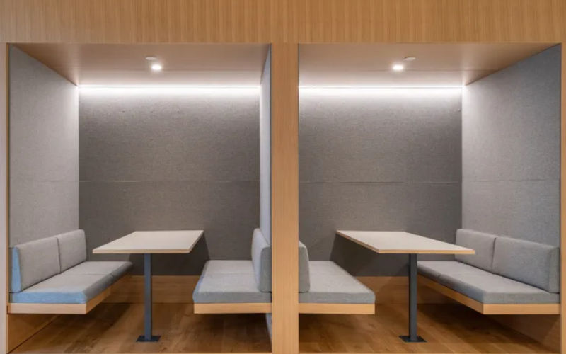 24 Juan Sebastian Elcano, Malaga Image 4