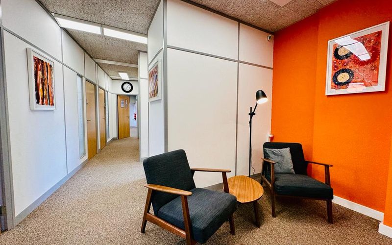 69 High Street, Berkshire Image 1