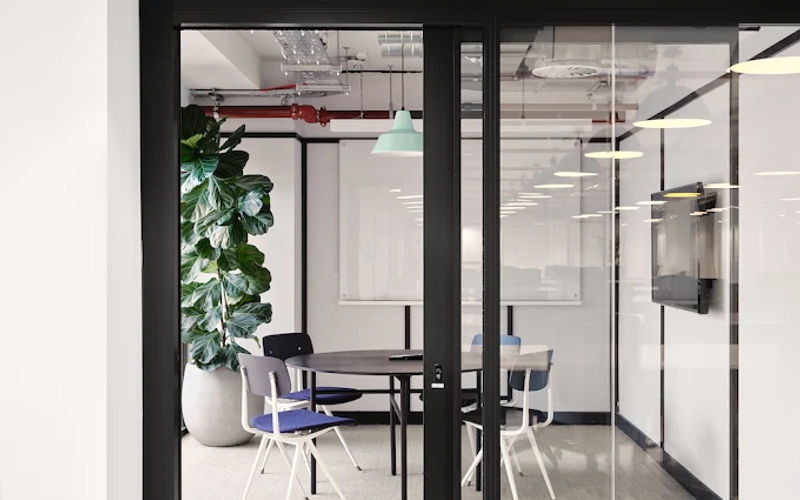 207 Old Street, London Image 1