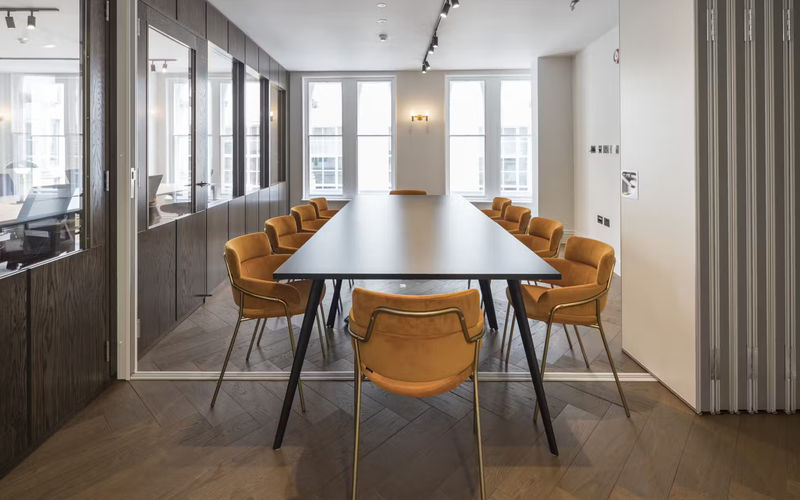 28 Lime Street, Greater London Image 2