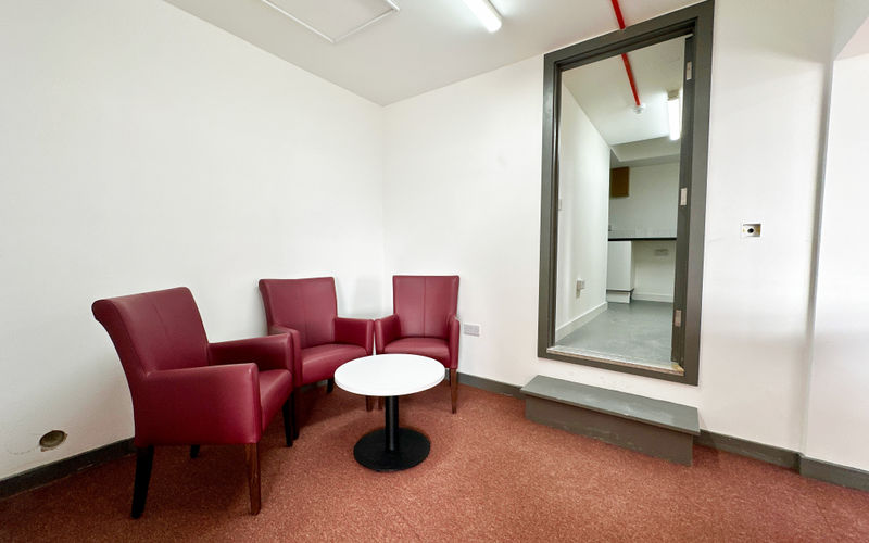 5-7 High Street, Greater London Image 8