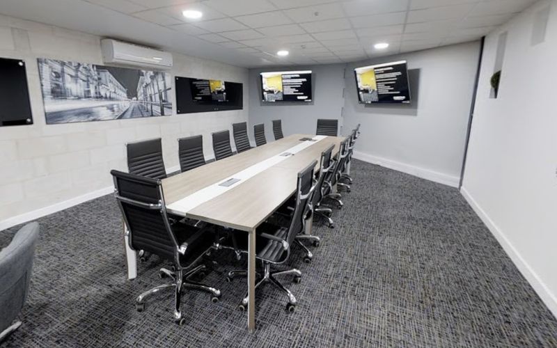 9 The Straight Avenue, Pine Slopes Image 9