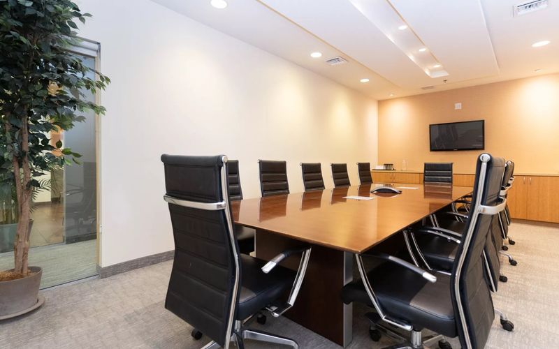 5200 Meadows Road, Lake Oswego Image 3