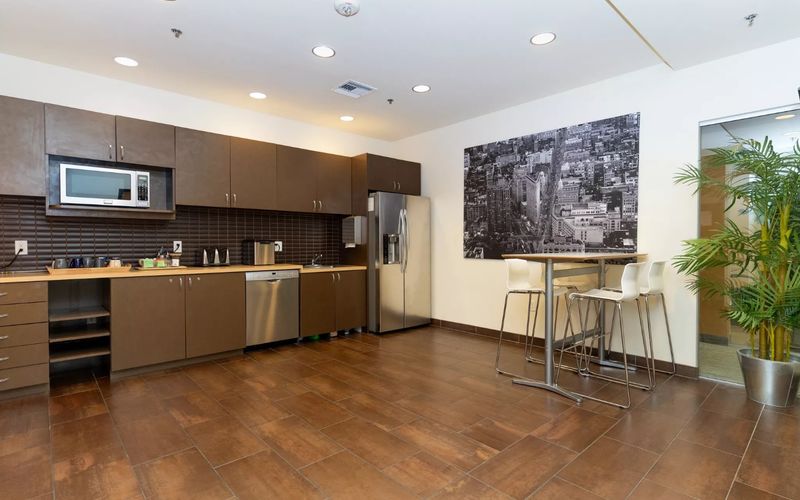 5200 Meadows Road, Lake Oswego Image 7