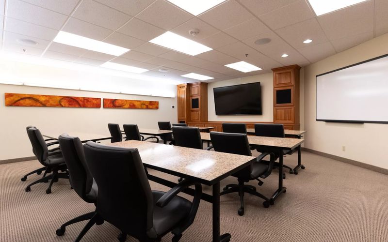 5200 Meadows Road, Lake Oswego Image 17