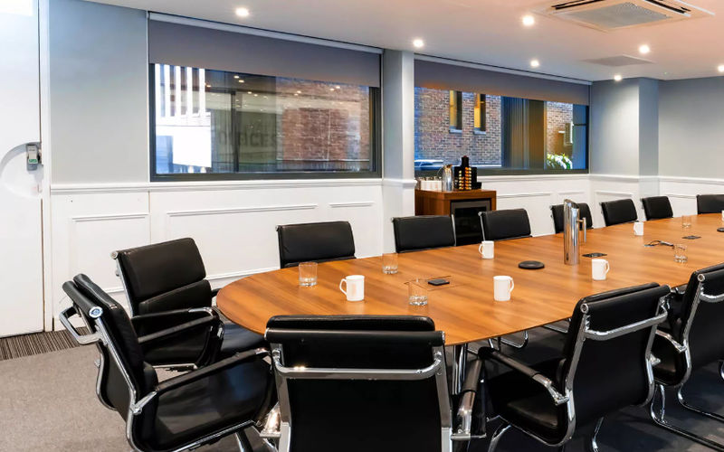 99 Waterloo Road, London Image 1