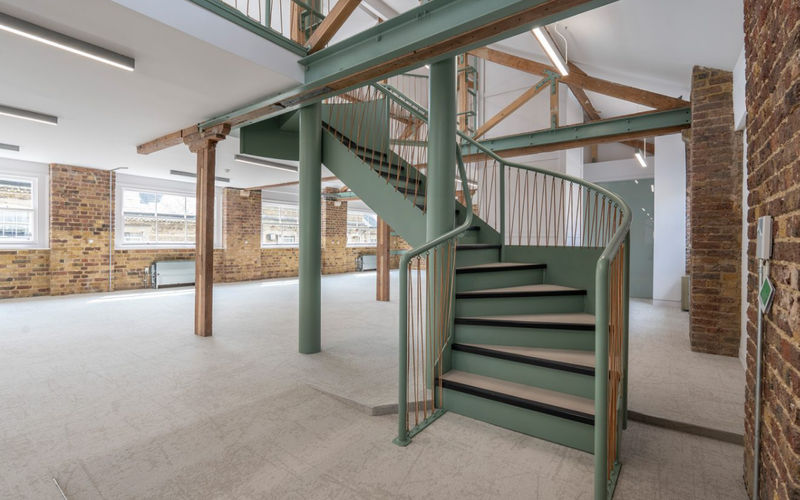 2 Pear Tree Court, London Image 2