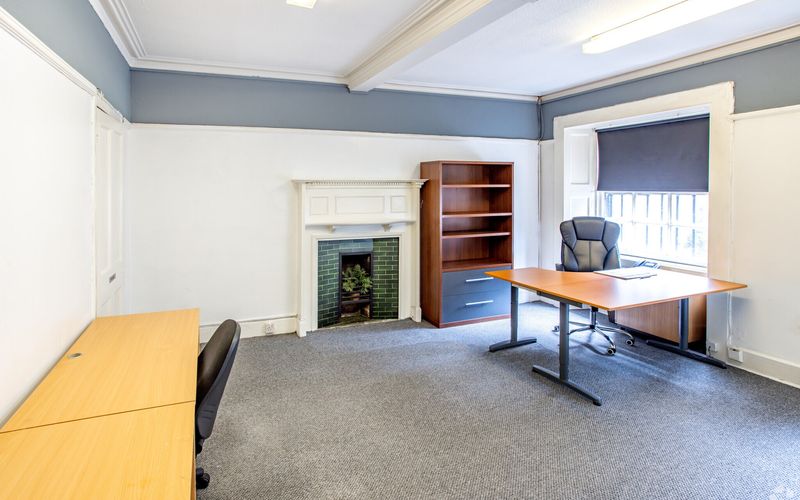 9 Newton Place, Glasgow City Image 5