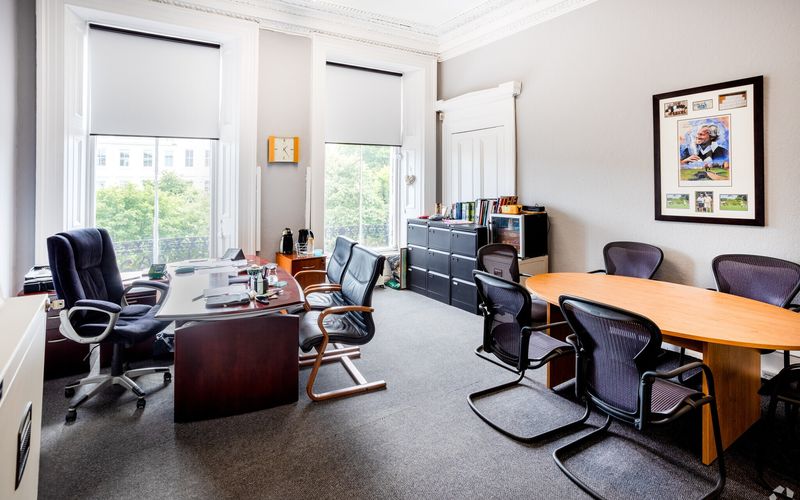 9 Newton Place, Glasgow City Image 3