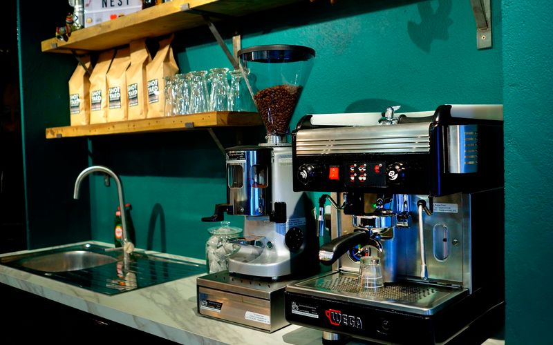 2-4 Sampson Street, Greater London Image 4